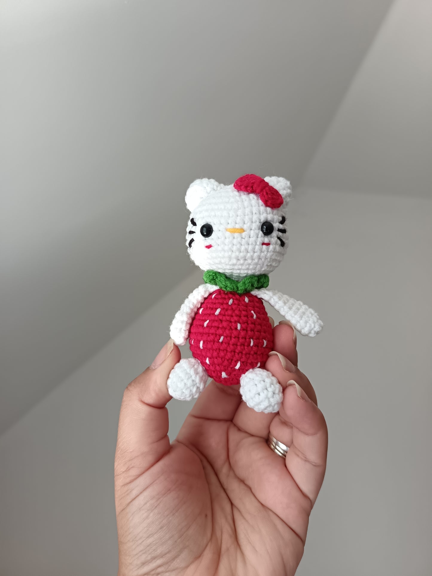 Emotional support strawberry kitten