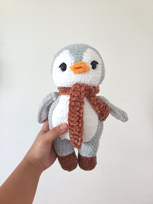 Medium penguin